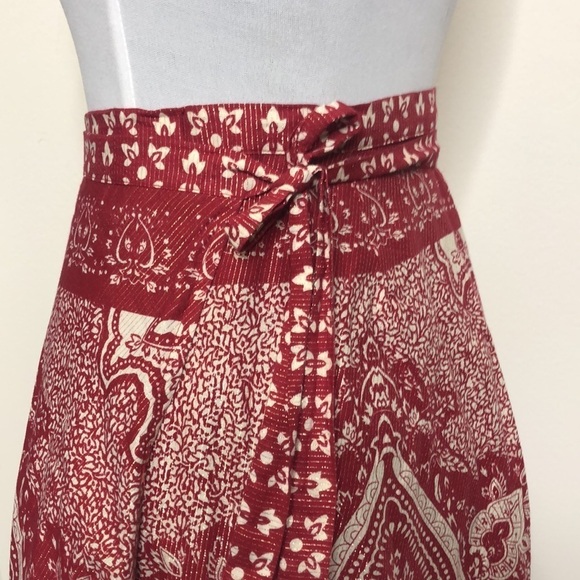 BCBG Maxazria red and gold bohemian style wrap skirt size XS - Picture 6 of 12